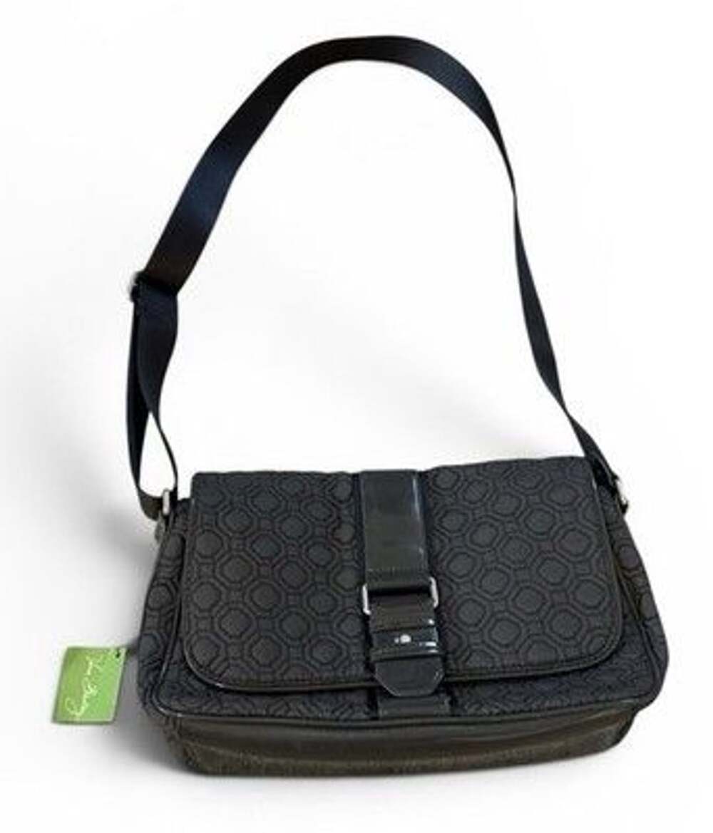 Vera Bradley Black Quilted Geometric Shoulder Bag Buckle Closure Inner Pockets